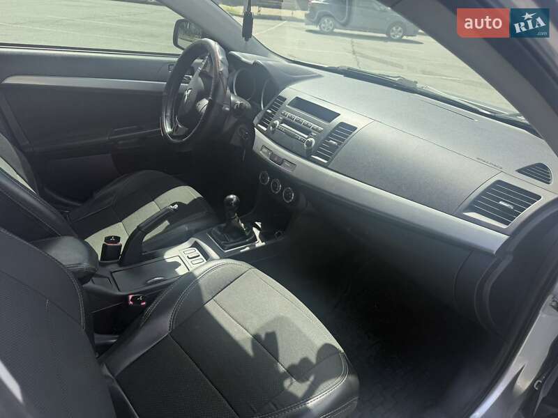 Хетчбек Mitsubishi Lancer 2010 в Запоріжжі фото 6 Хетчбек Mitsubishi Lancer 2010 в Запоріжжі