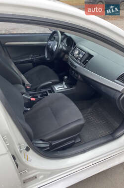 Седан Mitsubishi Lancer 2015 в 