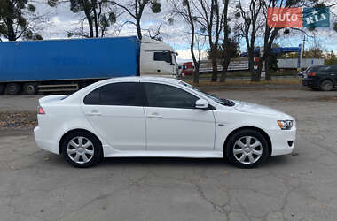 Седан Mitsubishi Lancer 2015 в 