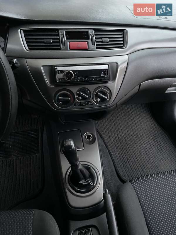 Седан Mitsubishi Lancer 2007 в Чемерівцях