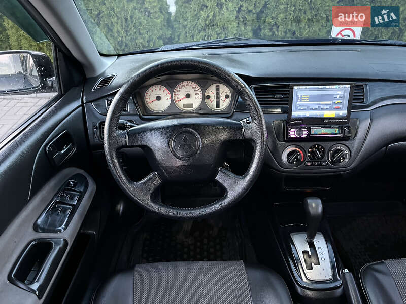 Седан Mitsubishi Lancer 2005 в Черкассах