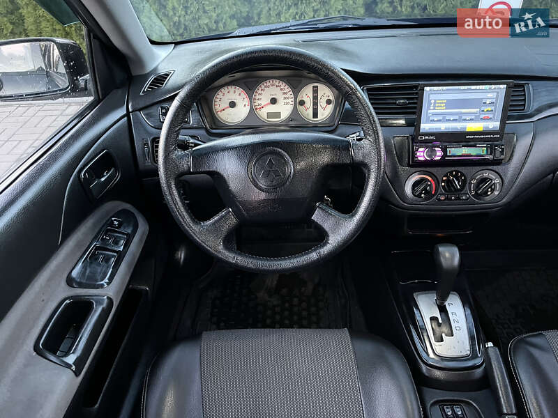 Седан Mitsubishi Lancer 2005 в Черкассах