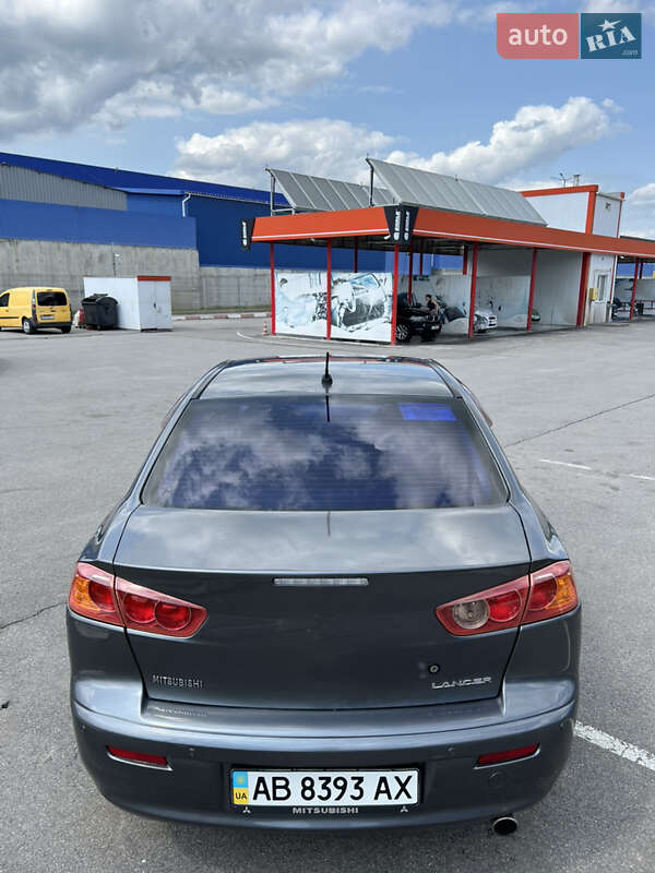 Седан Mitsubishi Lancer 2008 в Виннице