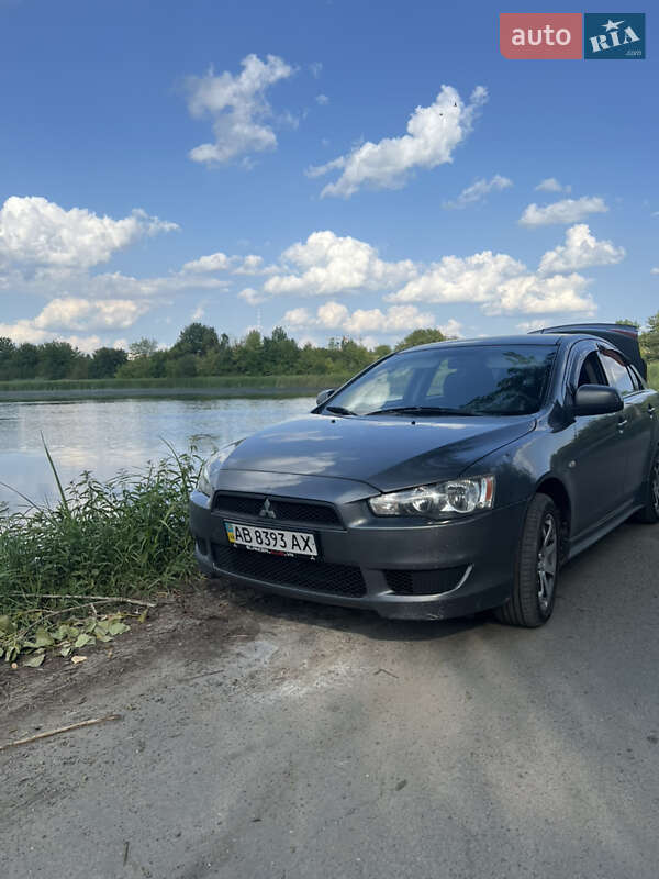 Седан Mitsubishi Lancer 2008 в Виннице