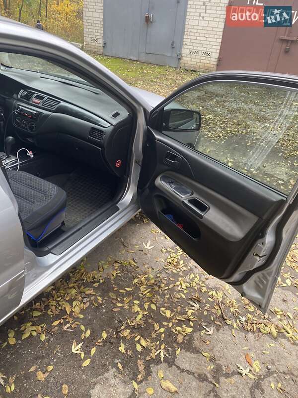 Седан Mitsubishi Lancer 2003 в Белой Церкви