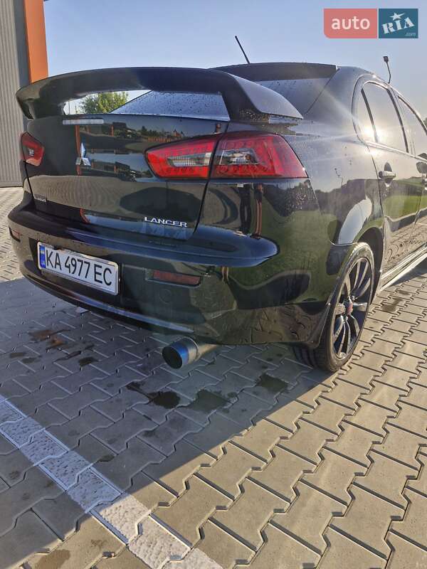 Седан Mitsubishi Lancer 2009 в Виннице