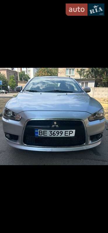 Хэтчбек Mitsubishi Lancer 2011 в Николаеве фото 6 Хэтчбек Mitsubishi Lancer 2011 в Николаеве