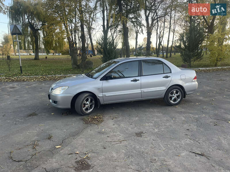 Седан Mitsubishi Lancer 2004 в Теофиполе фото 11 Седан Mitsubishi Lancer 2004 в Теофиполе