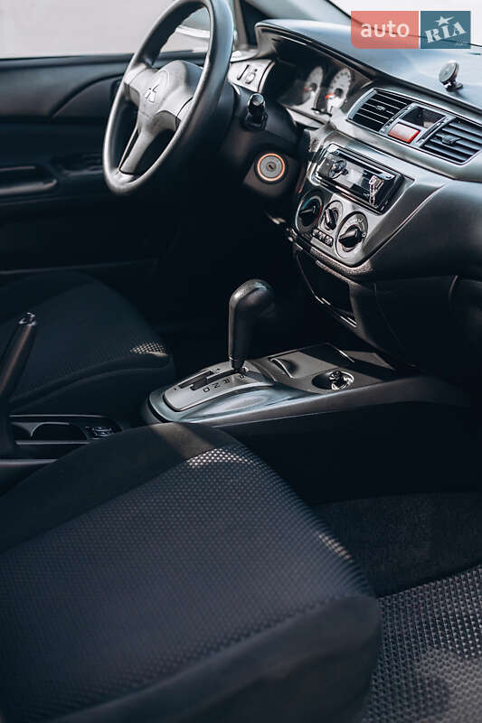 Седан Mitsubishi Lancer 2006 в Одесі фото 14 Седан Mitsubishi Lancer 2006 в Одесі