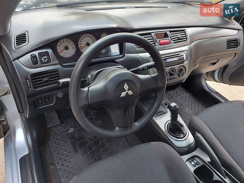 Седан Mitsubishi Lancer 2006 в Києві