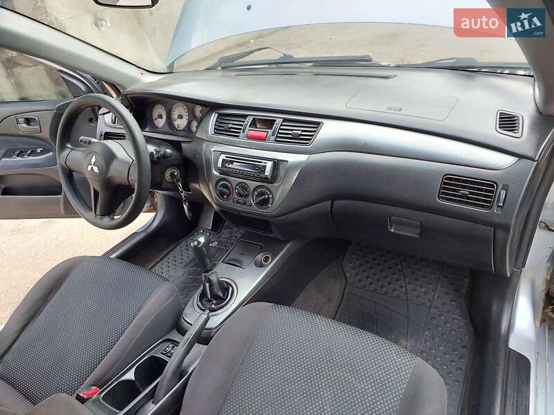 Седан Mitsubishi Lancer 2006 в Києві