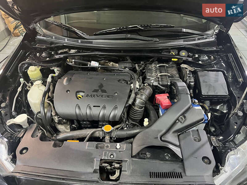 Седан Mitsubishi Lancer 2008 в Днепре