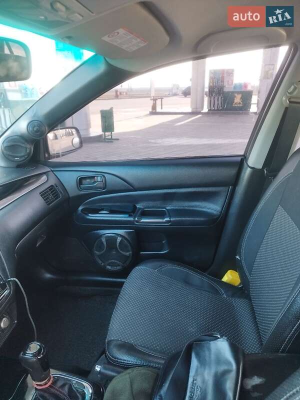 Седан Mitsubishi Lancer 2004 в Білогородці фото 13 Седан Mitsubishi Lancer 2004 в Білогородці