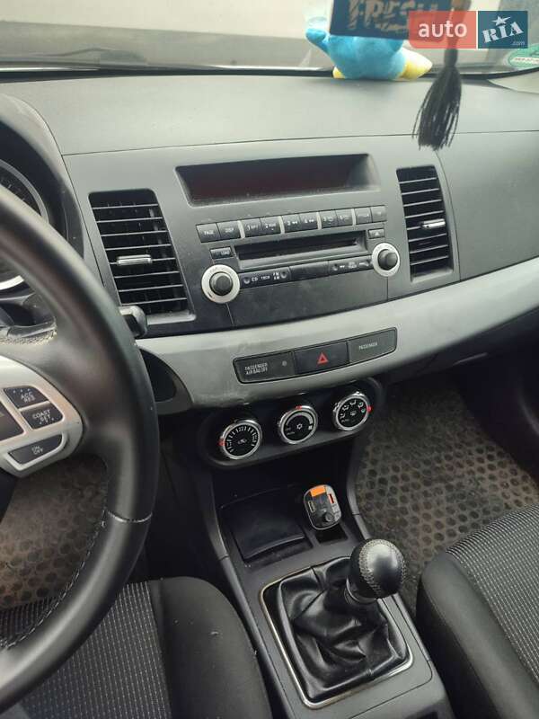 Хетчбек Mitsubishi Lancer 2011 в Старокостянтинові фото 6 Хетчбек Mitsubishi Lancer 2011 в Старокостянтинові