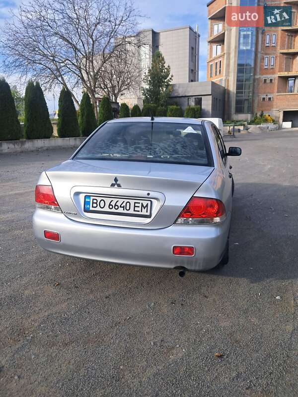 Седан Mitsubishi Lancer 2005 в Хмельницком