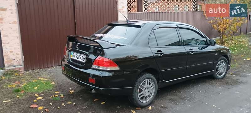 Седан Mitsubishi Lancer 2005 в Лубнах