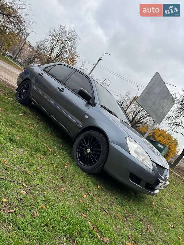 Седан Mitsubishi Lancer 2004 в Черкассах