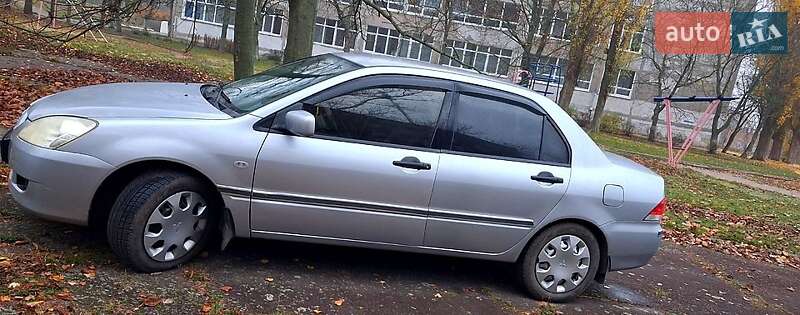 Седан Mitsubishi Lancer 2003 в Кропивницком фото Седан Mitsubishi Lancer 2003 в Кропивницком