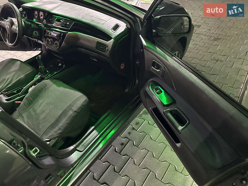 Седан Mitsubishi Lancer 2007 в Киеве фото 18 Седан Mitsubishi Lancer 2007 в Киеве