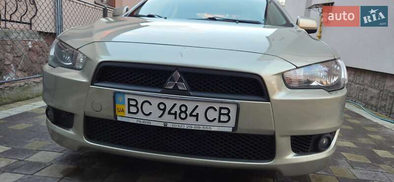 Хетчбек Mitsubishi Lancer 2009 в Городку