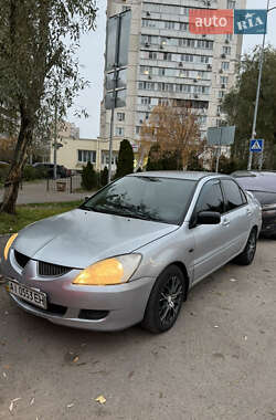 Седан Mitsubishi Lancer 2003 в Киеве