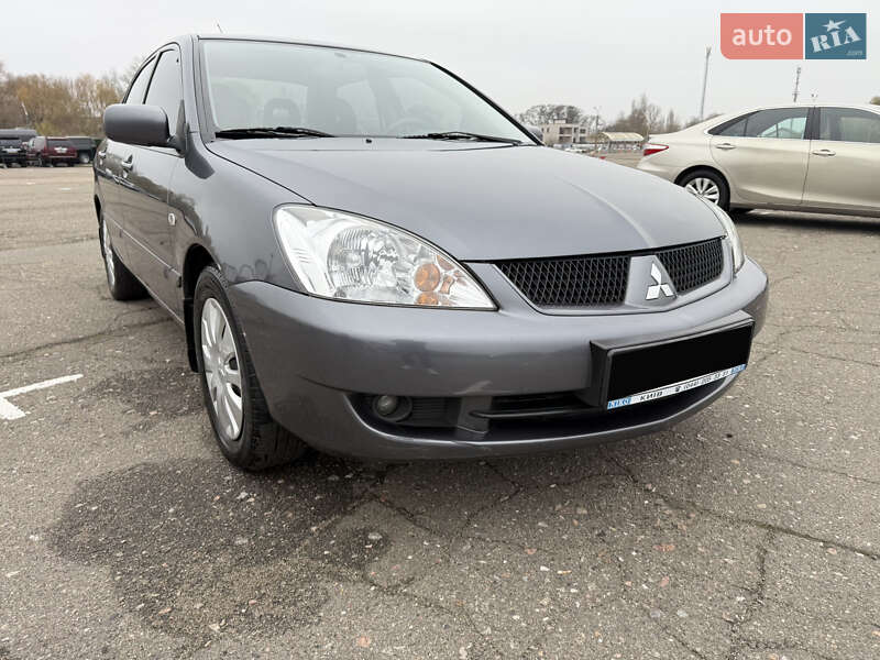 Седан Mitsubishi Lancer 2009 в Киеве