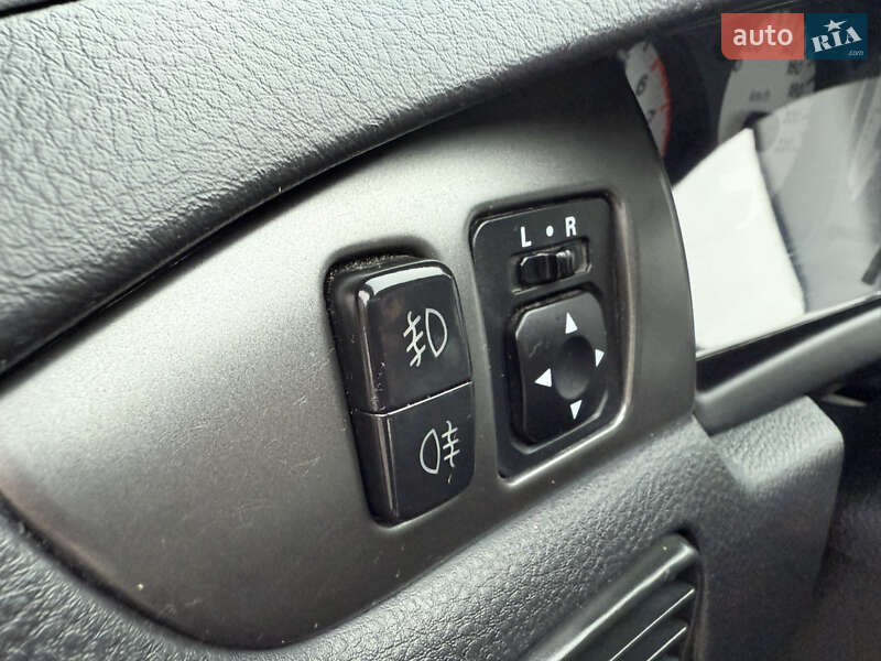 Седан Mitsubishi Lancer 2009 в Киеве