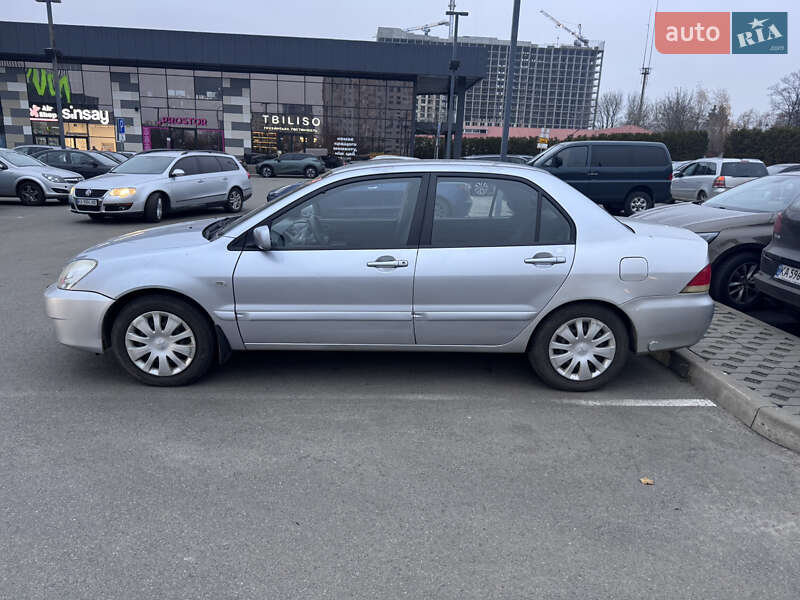 Седан Mitsubishi Lancer 2008 в Киеве