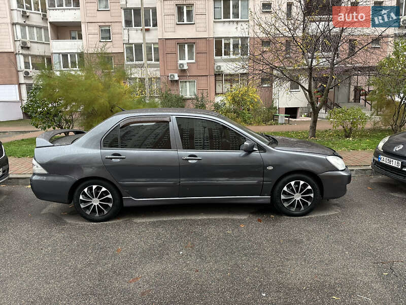 Седан Mitsubishi Lancer 2007 в Києві