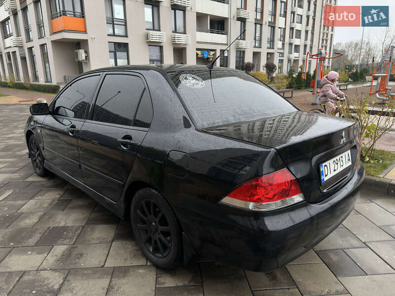 Седан Mitsubishi Lancer 2005 в Києві