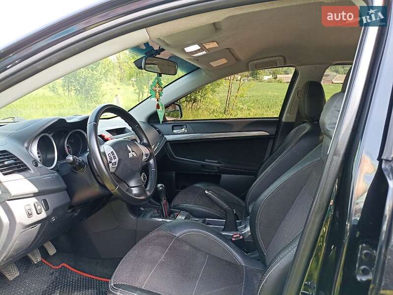 Седан Mitsubishi Lancer 2008 в Тростянце