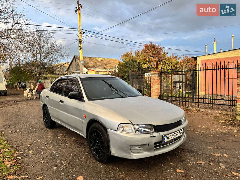 Седан Mitsubishi Lancer 1996 в Одесі фото Седан Mitsubishi Lancer 1996 в Одесі