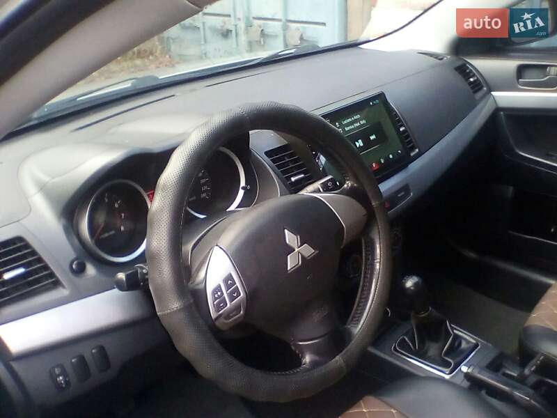 Седан Mitsubishi Lancer 2011 в Львові