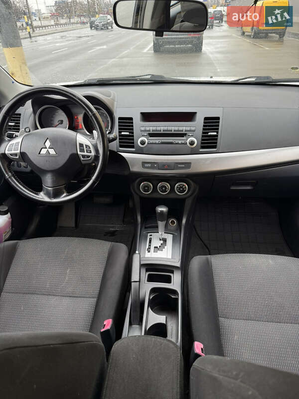 Хетчбек Mitsubishi Lancer 2009 в Києві