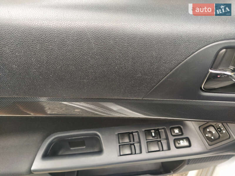 Хетчбек Mitsubishi Lancer 2008 в Луцьку фото 10 Хетчбек Mitsubishi Lancer 2008 в Луцьку