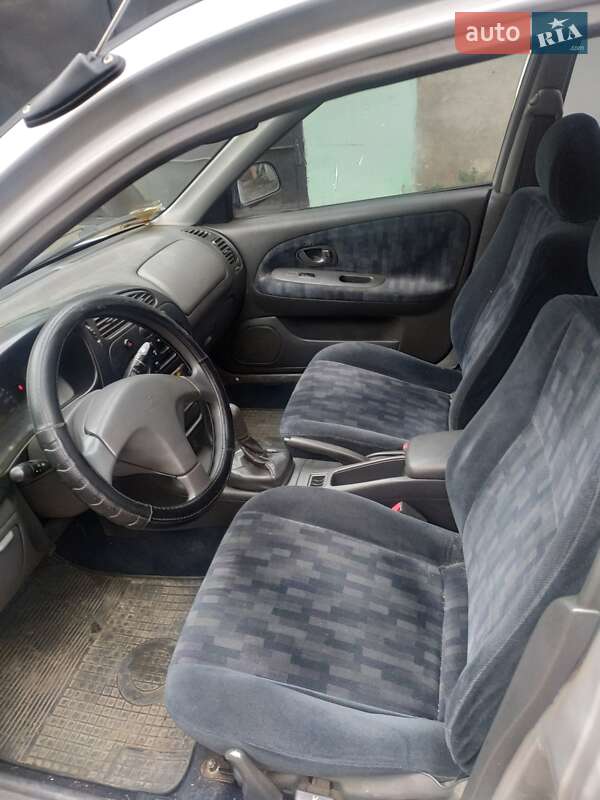Седан Mitsubishi Lancer 1996 в Хмельницькому