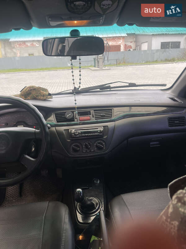 Седан Mitsubishi Lancer 2004 в Стебнику фото 18 Седан Mitsubishi Lancer 2004 в Стебнику