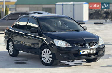 Седан Mitsubishi Lancer 2005 в Звягеле