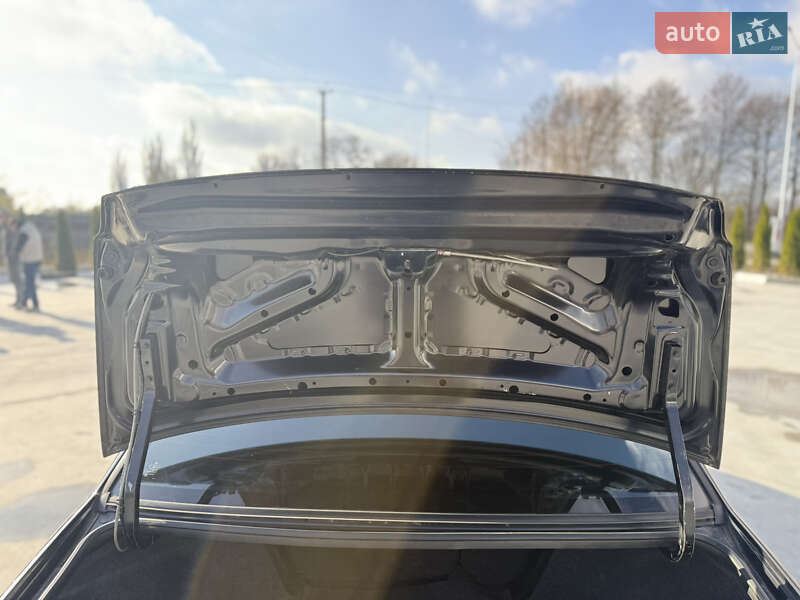 Седан Mitsubishi Lancer 2005 в Звягеле