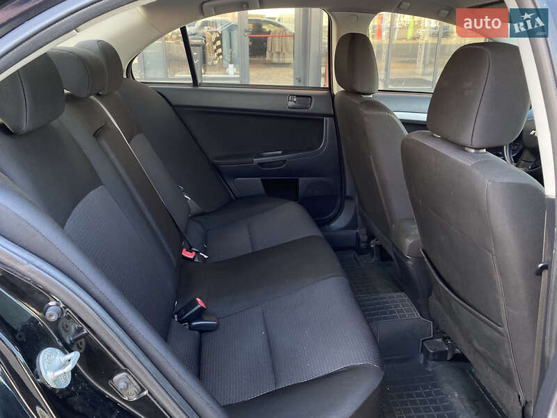 Седан Mitsubishi Lancer 2010 в Києві фото 28 Седан Mitsubishi Lancer 2010 в Києві