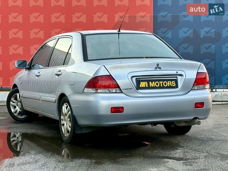 Седан Mitsubishi Lancer 2007 в Киеве