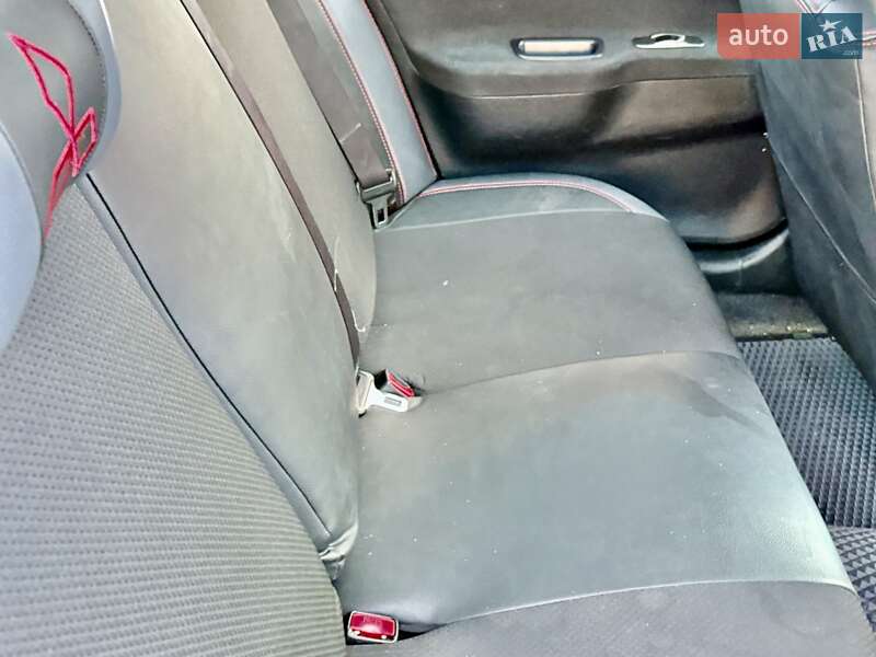 Седан Mitsubishi Lancer 2007 в Киеве