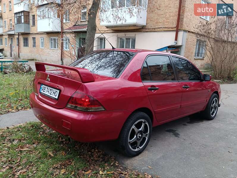 Седан Mitsubishi Lancer 2004 в Вінниці