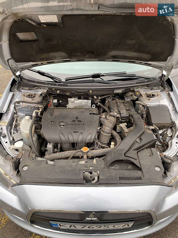 Седан Mitsubishi Lancer 2012 в Киеве