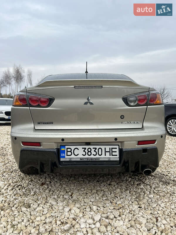 Седан Mitsubishi Lancer 2011 в Львові