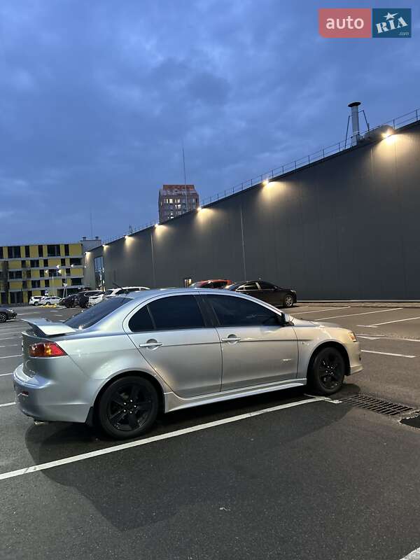 Седан Mitsubishi Lancer 2008 в Києві