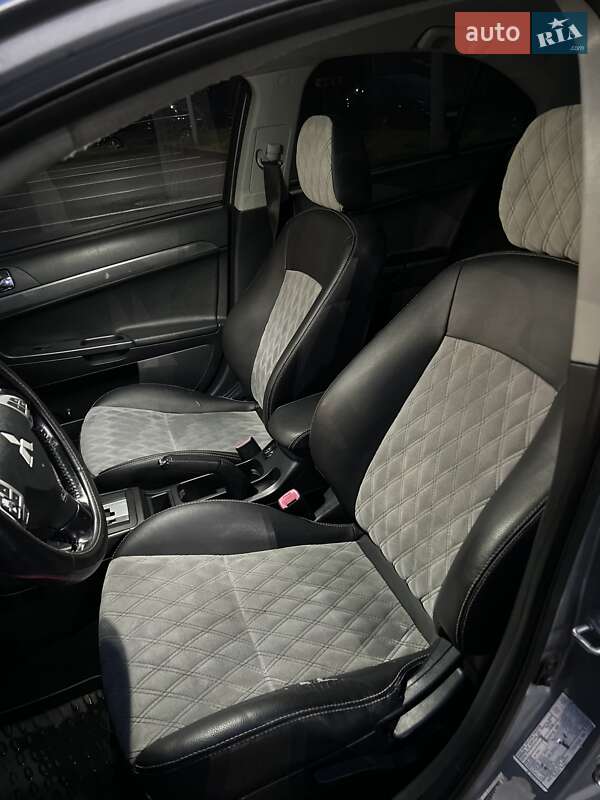 Седан Mitsubishi Lancer 2008 в Києві