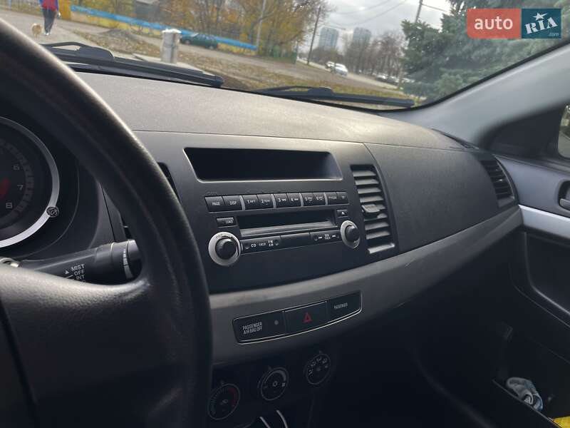 Седан Mitsubishi Lancer 2008 в Днепре