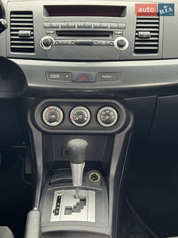 Седан Mitsubishi Lancer 2009 в Одесі