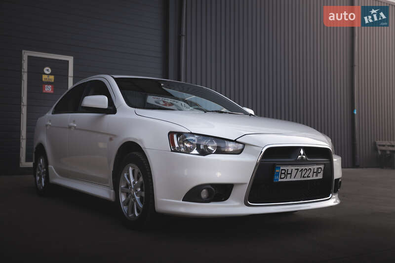 Седан Mitsubishi Lancer 2014 в Білгороді-Дністровському